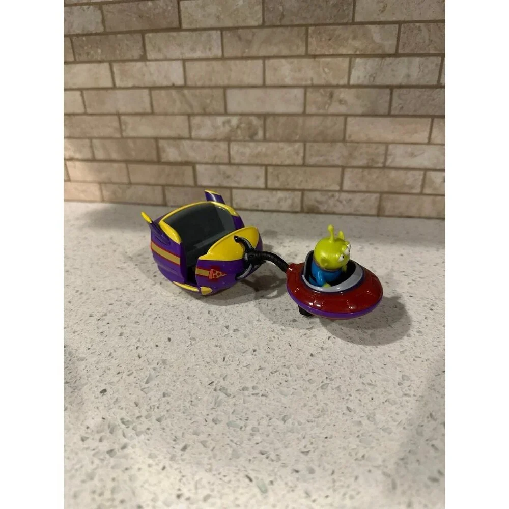 Disney Parks Toy Story Land Alien Swirling‎ Saucers Ride Vehicle Toy Purple Red
